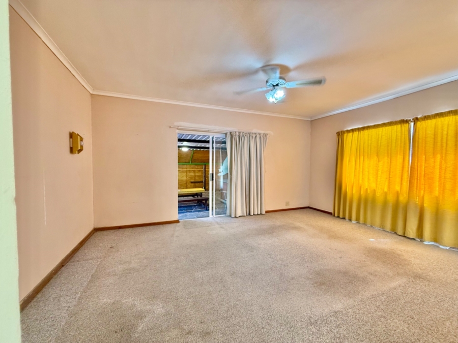 3 Bedroom Property for Sale in Rowallan Park Eastern Cape